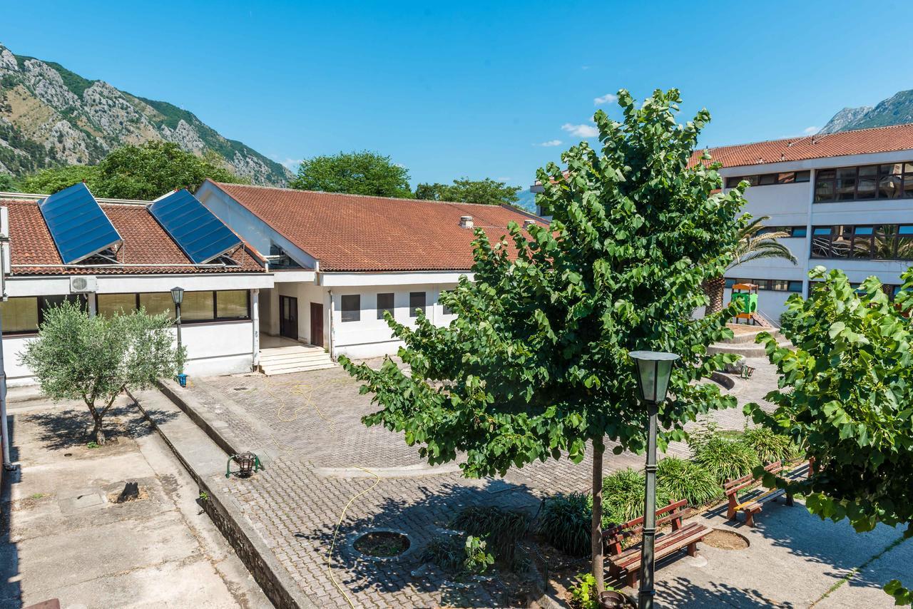 קוטור Guesthouse Lovcen מראה חיצוני תמונה