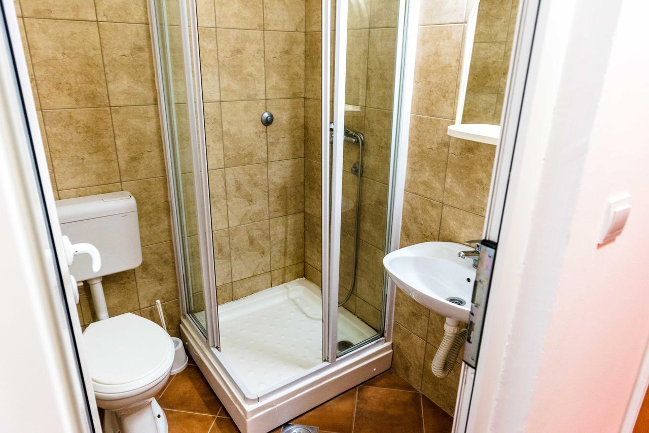 קוטור Guesthouse Lovcen מראה חיצוני תמונה
